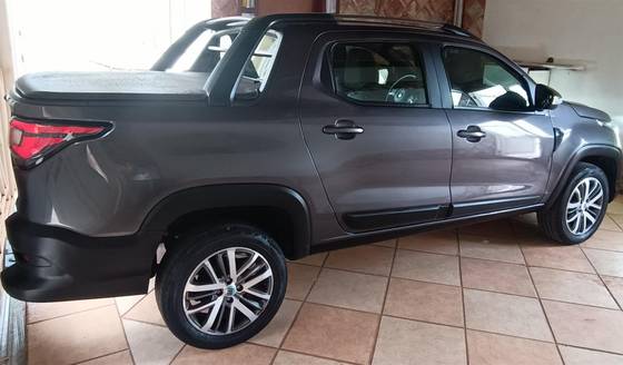 FIAT STRADA 1.3 FIREFLY FLEX VOLCANO CD CVT FIAT STRADA 1.3 FIREFLY FLEX VOLCANO CD CVT